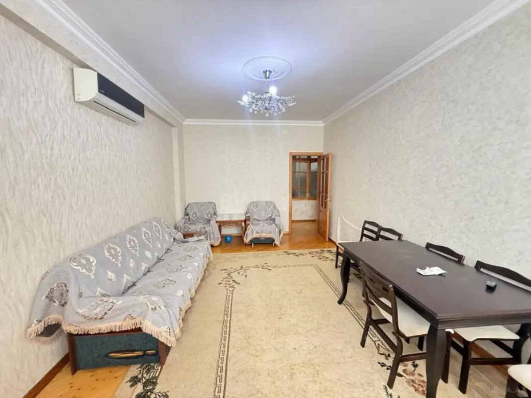 Kirayə verilir 2 otaqlı mənzil 65 m²
