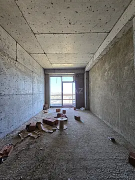 Satılır 2 otaqlı mənzil 74 m²