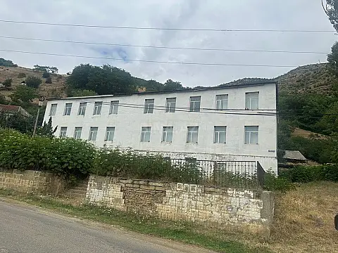 Satılır obyekt 1384.6 m² — Yardımlı 1384.60 m²