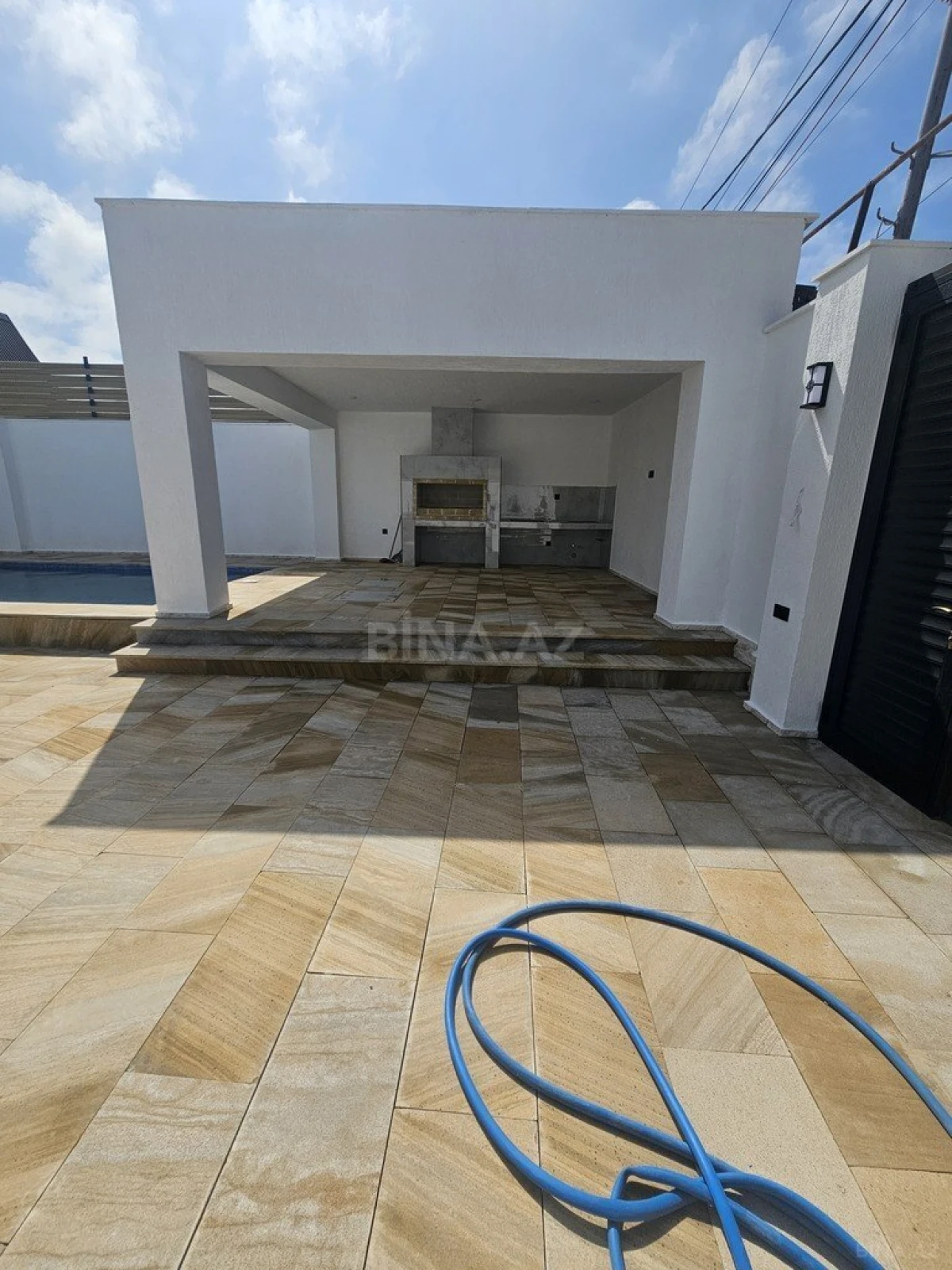 Satılır 4 otaqlı həyət evi 190 m²