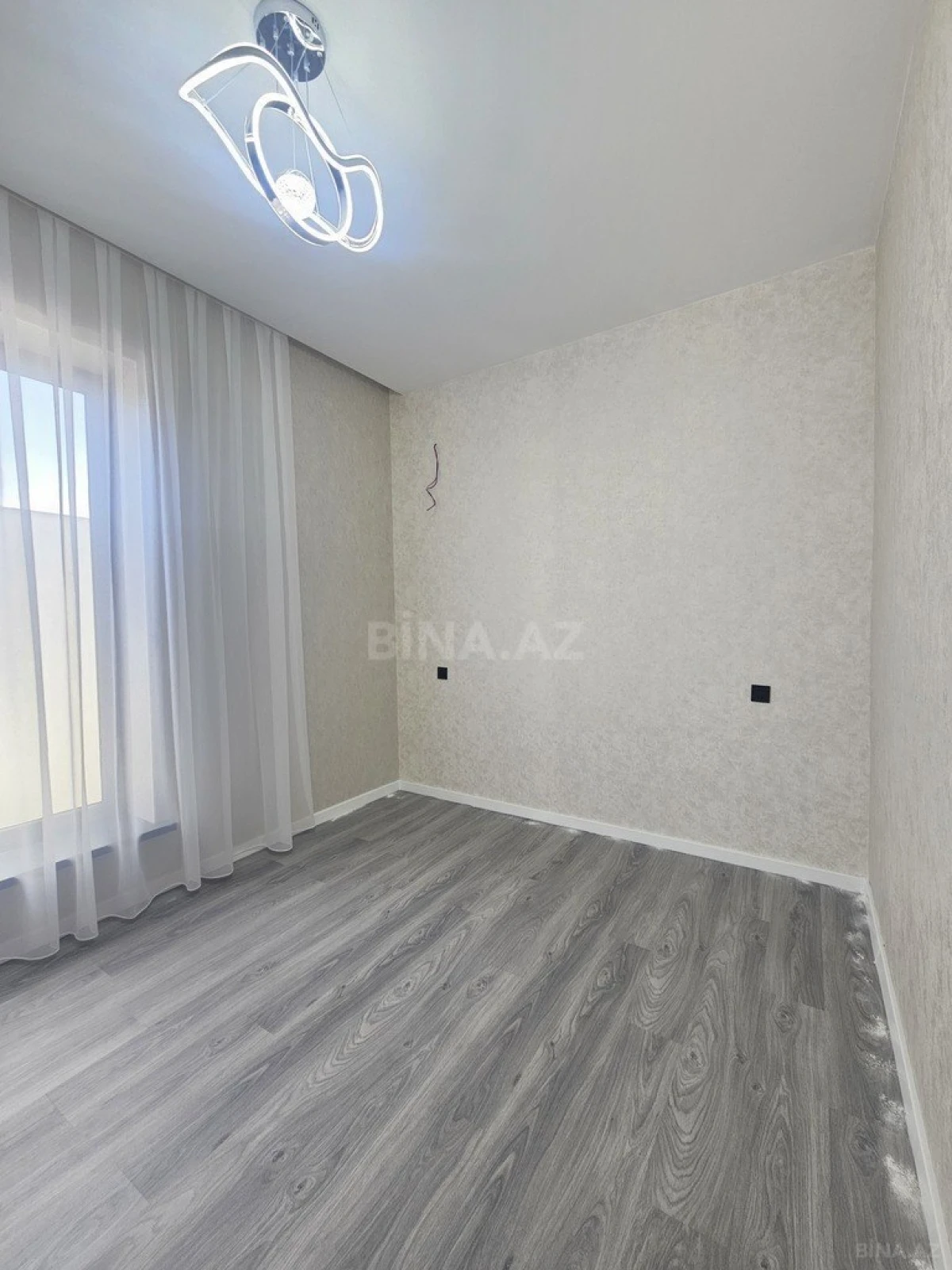 Satılır 4 otaqlı həyət evi 190 m²