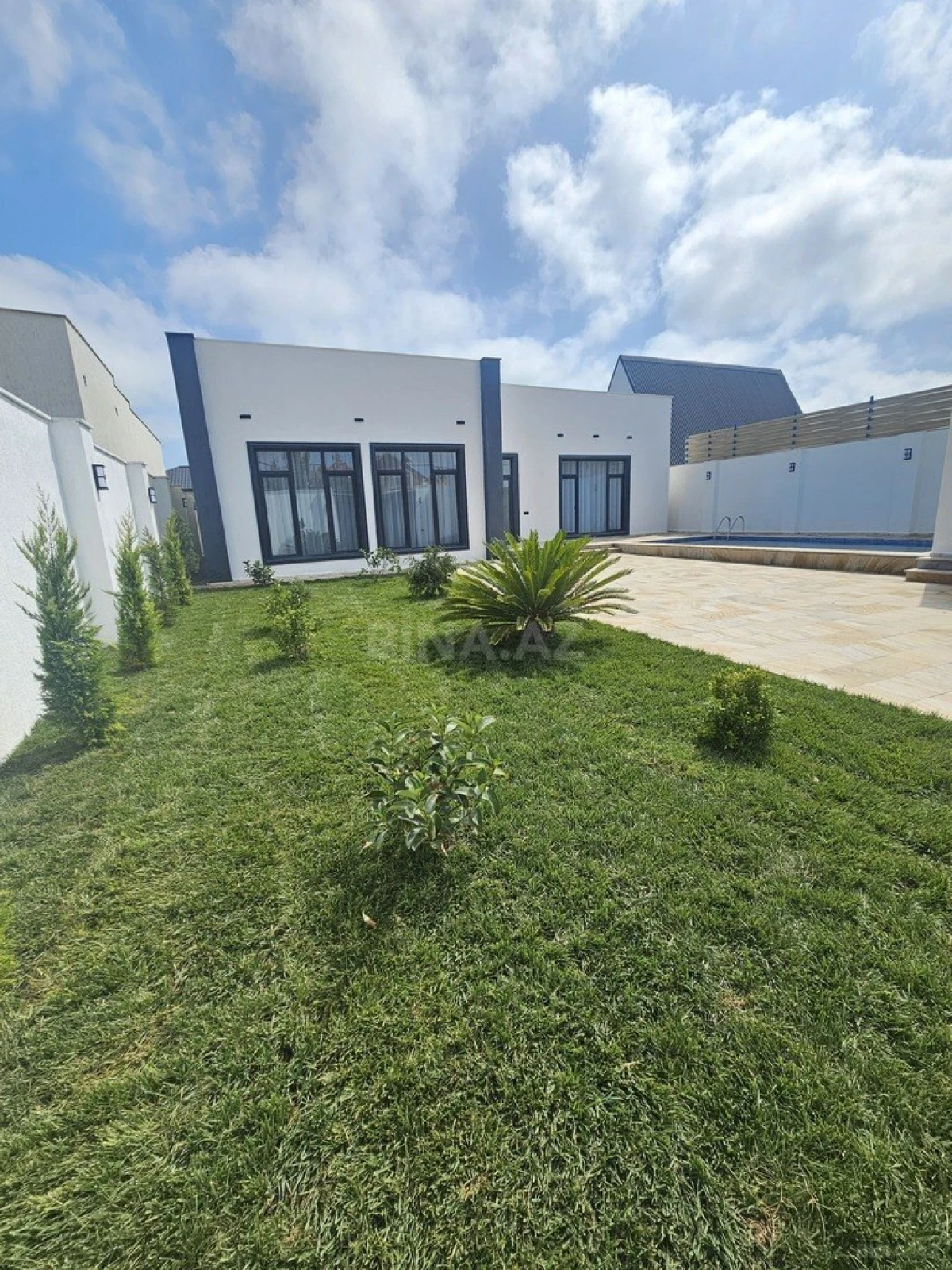 Satılır 4 otaqlı həyət evi 190 m²