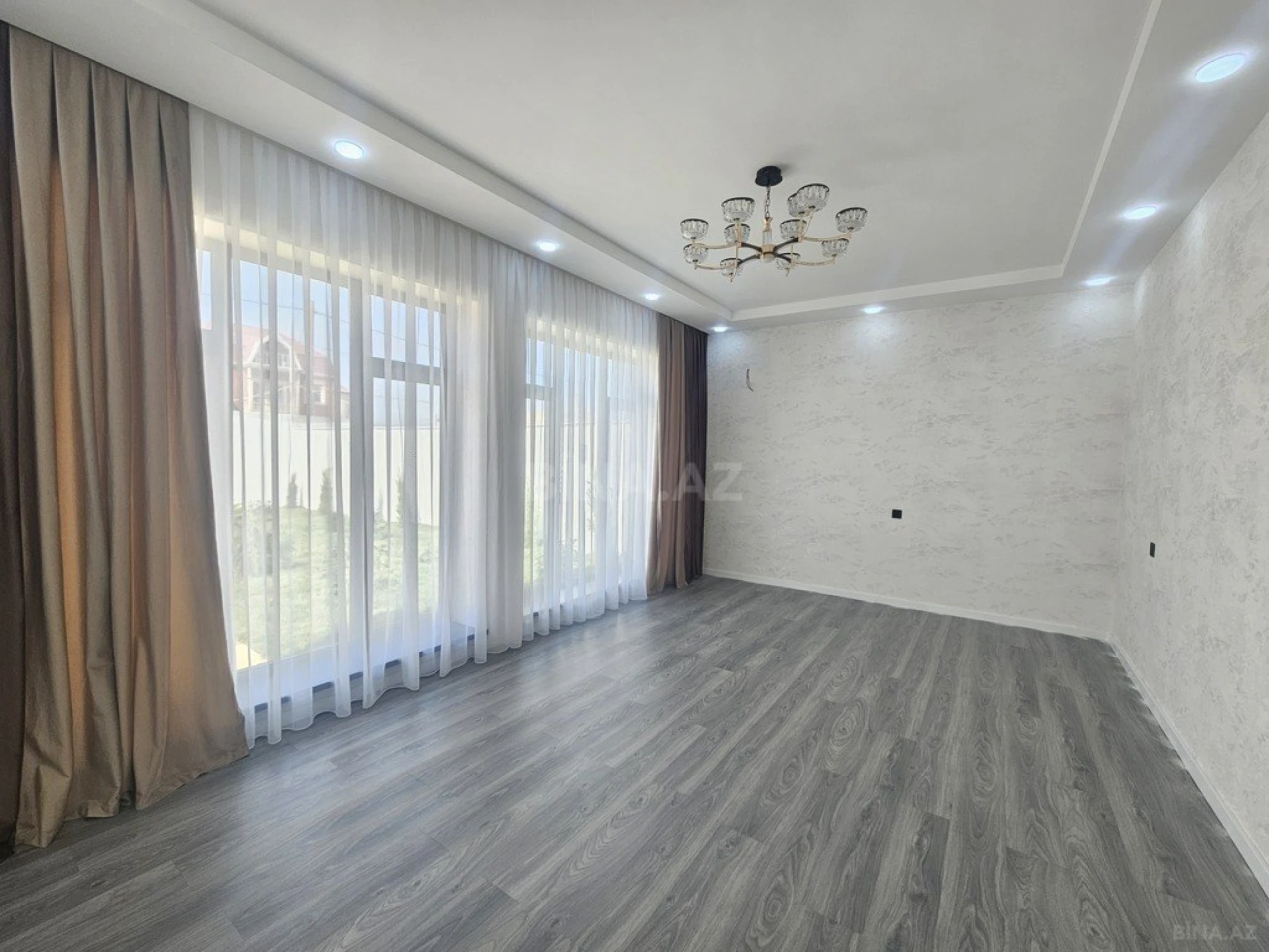 Satılır 4 otaqlı həyət evi 190 m²