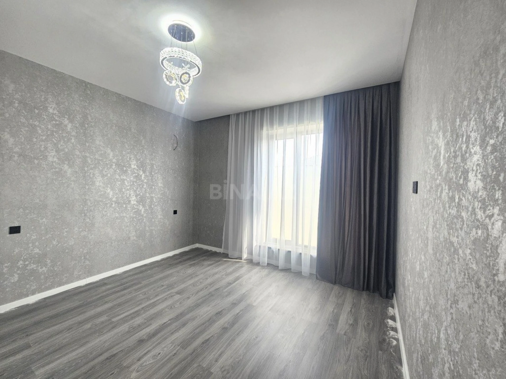 Satılır 4 otaqlı həyət evi 190 m²