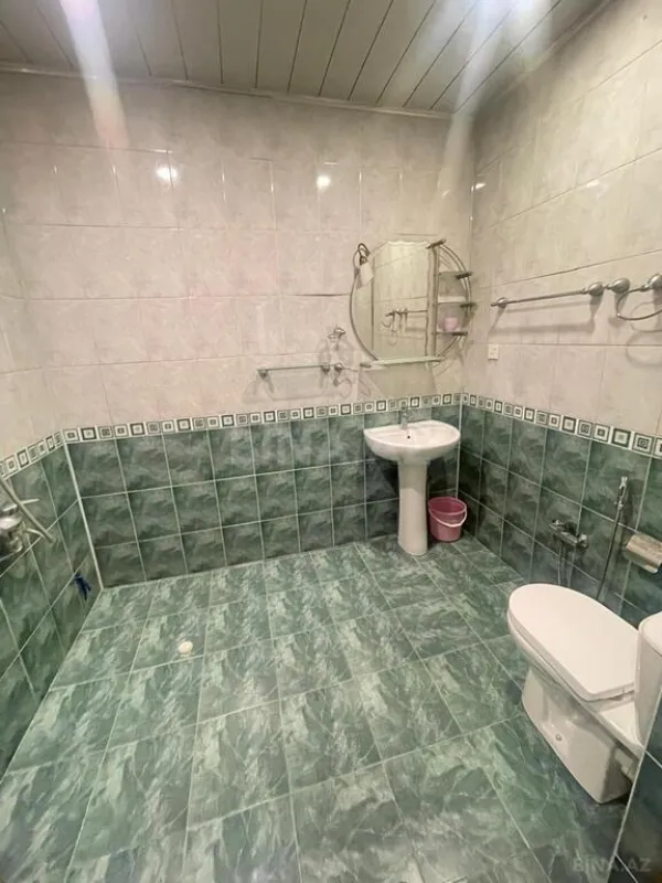 Satılır 3 otaqlı mənzil 145 m²