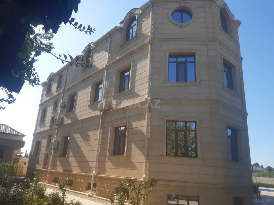 Satılır 14 otaqlı həyət evi 1000 m²