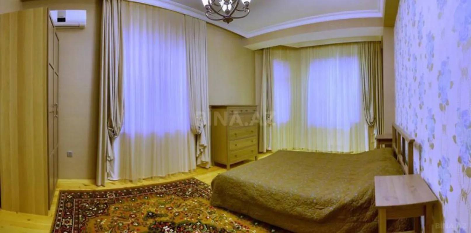 Satılır 14 otaqlı həyət evi 1000 m²