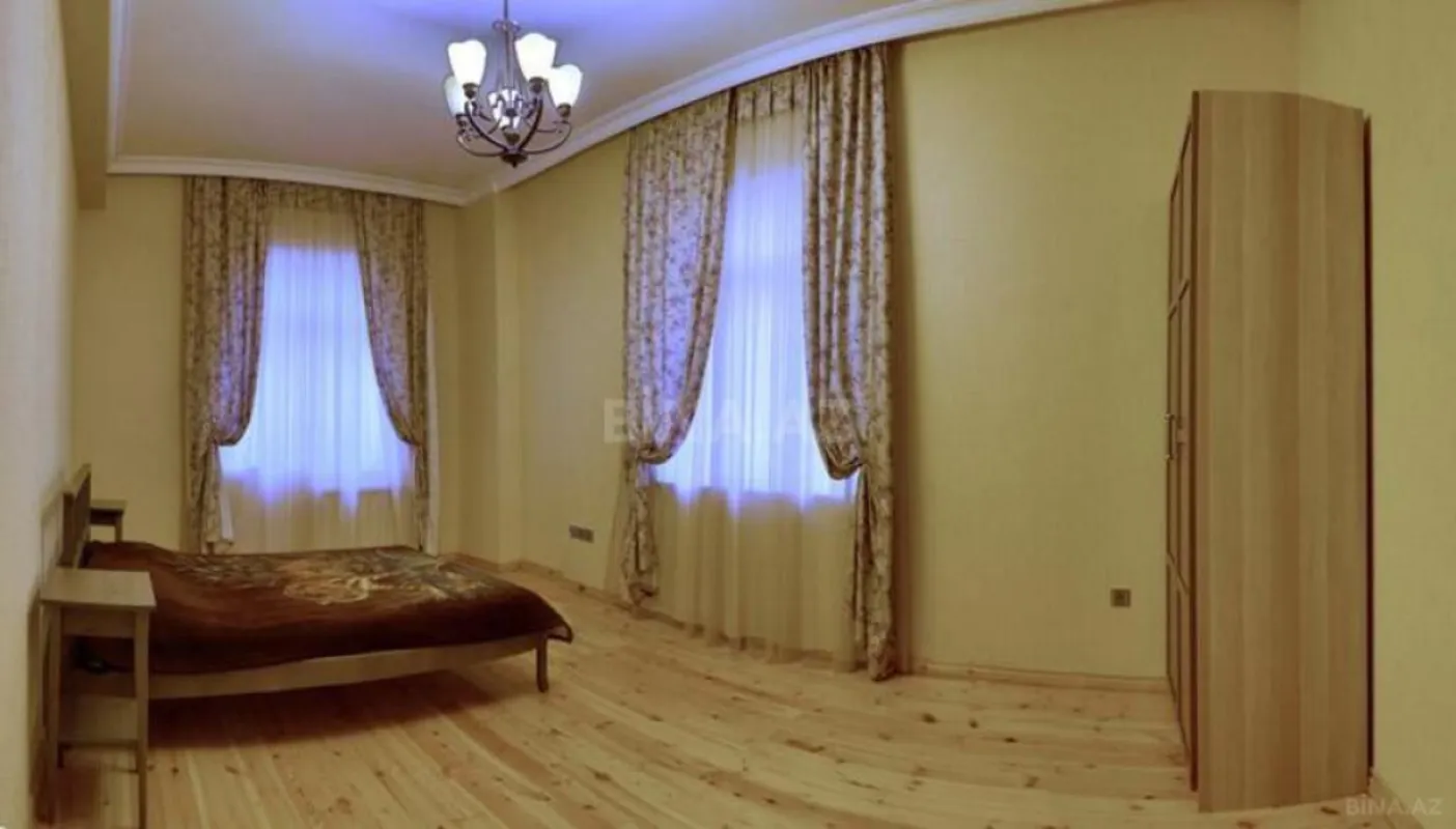 Satılır 14 otaqlı həyət evi 1000 m²
