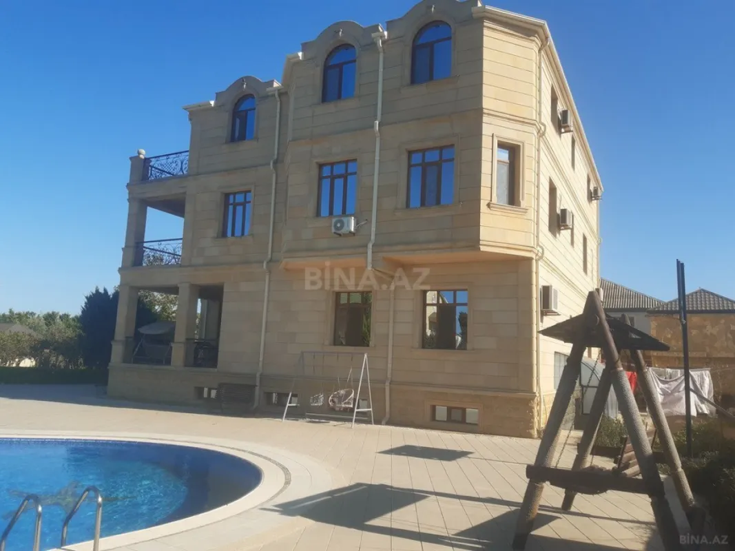 Satılır 14 otaqlı həyət evi 1000 m²