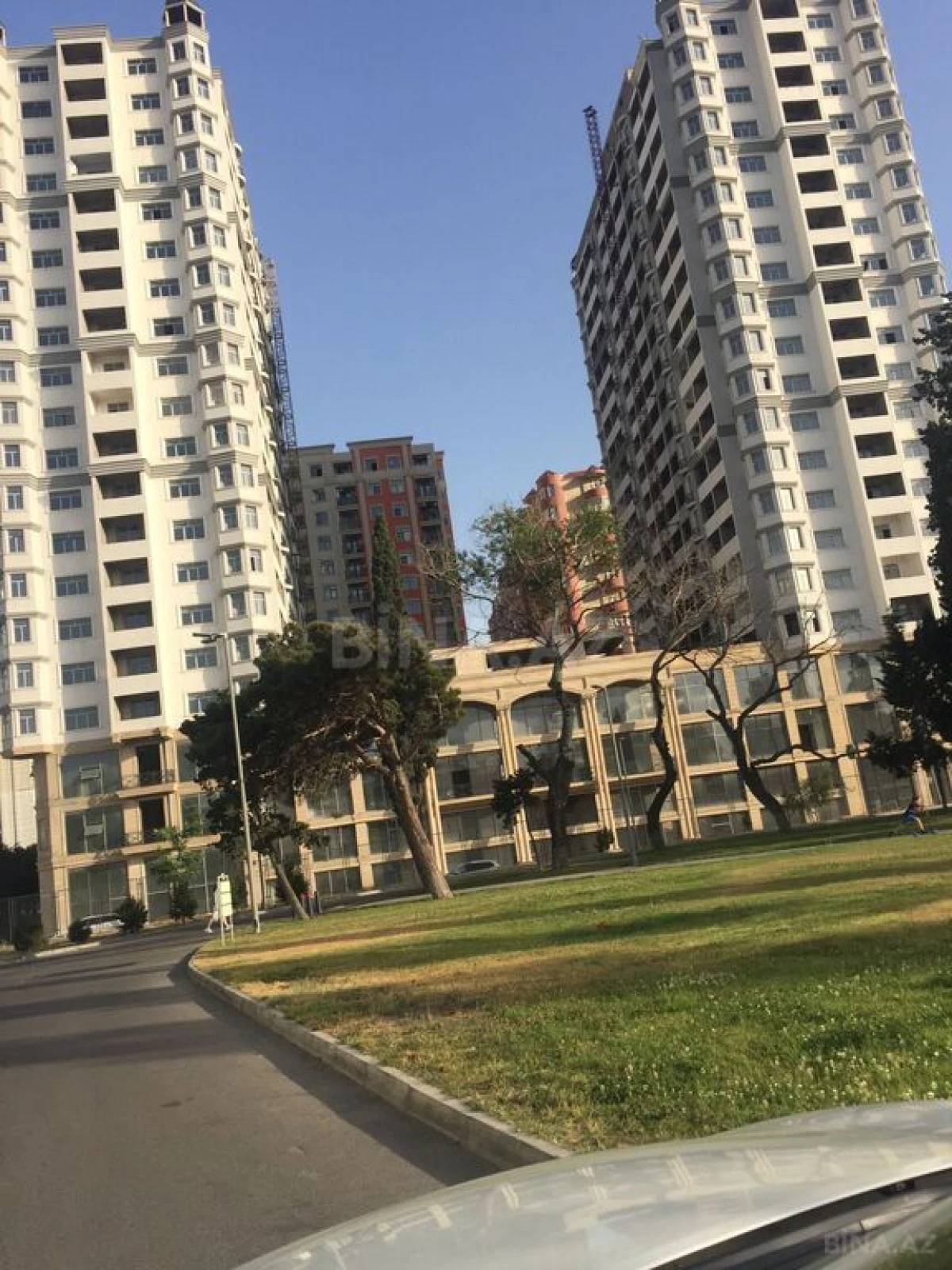 Kirayə verilir 2 otaqlı mənzil 70 m²