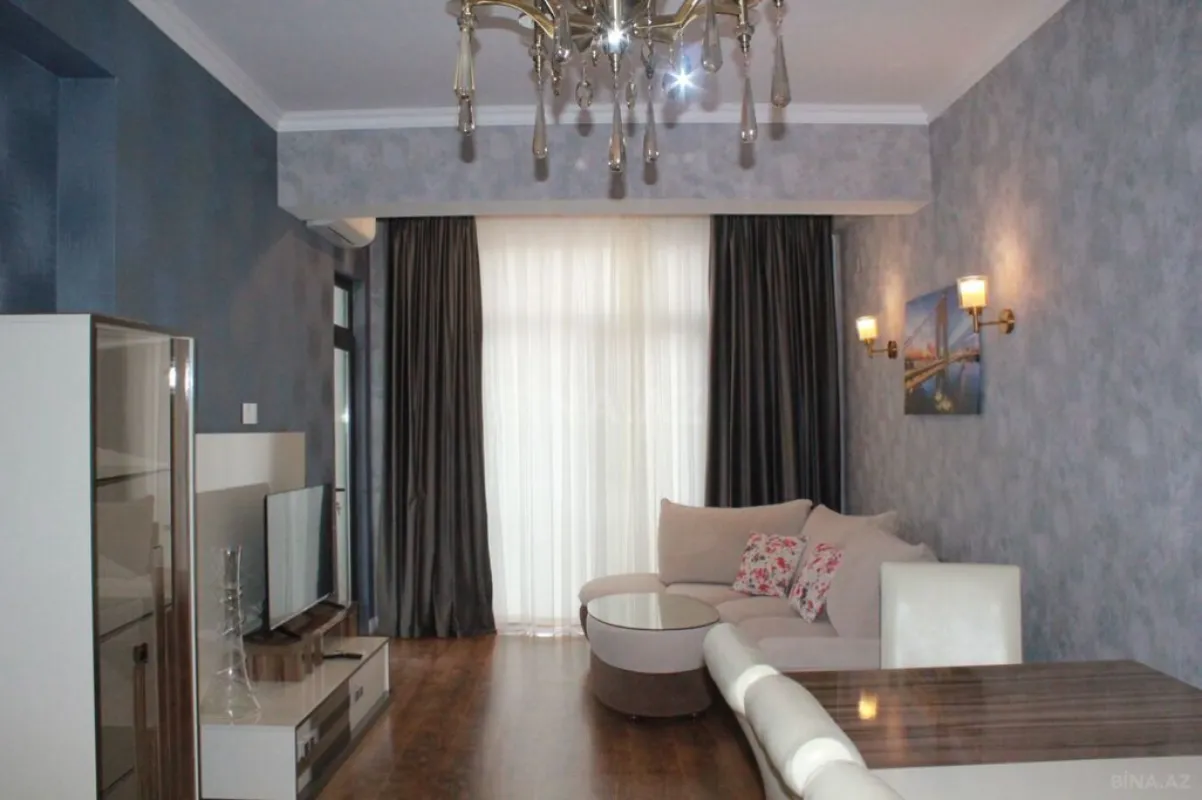 Kirayə verilir 2 otaqlı mənzil 70 m²