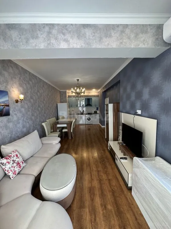 Kirayə verilir 2 otaqlı mənzil 70 m²