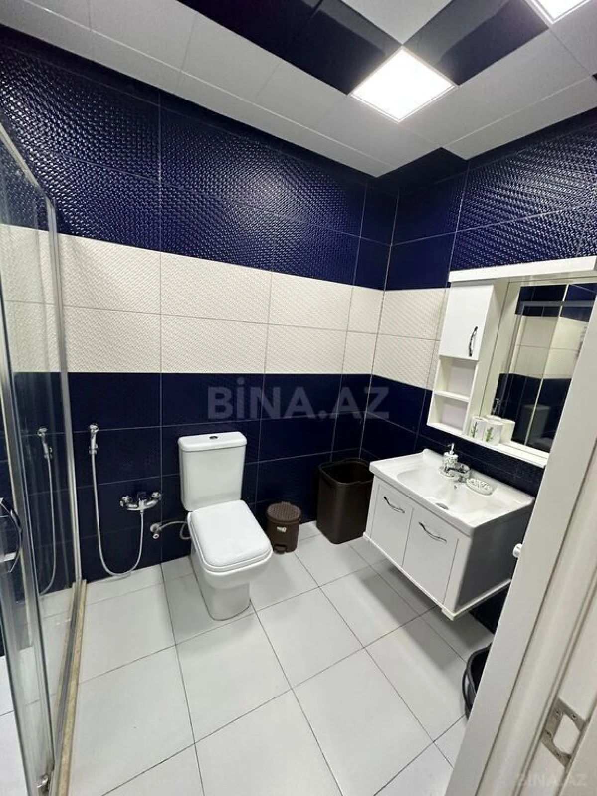 Kirayə verilir 2 otaqlı mənzil 70 m²