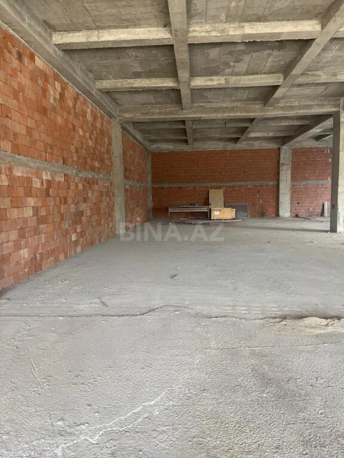 Satılır obyekt 360 m²