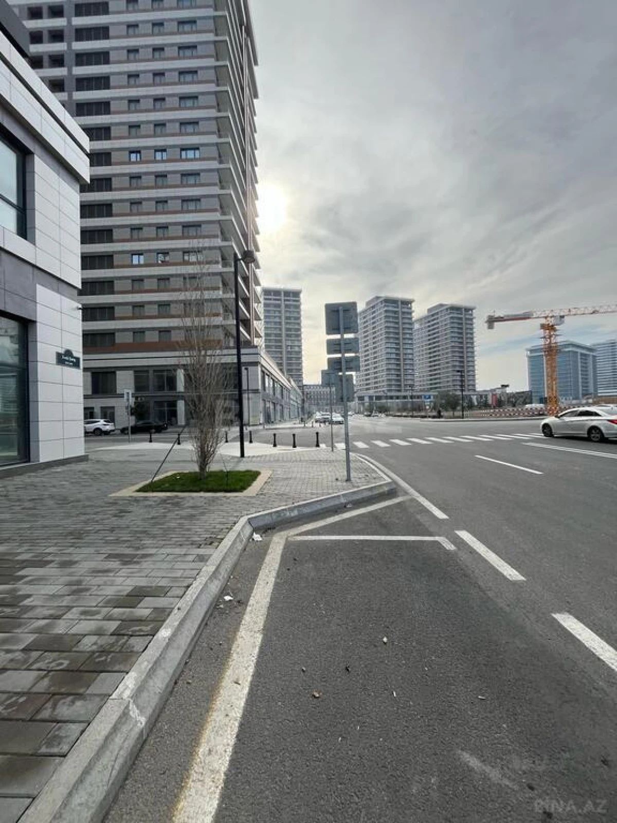 Satılır obyekt 360 m²