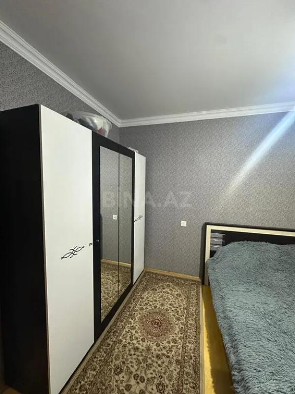 Satılır 4 otaqlı mənzil 105 m²