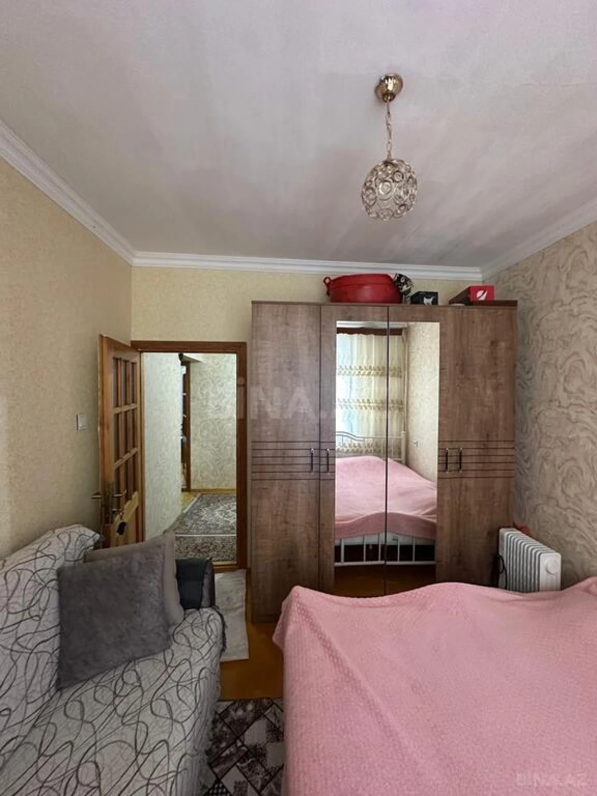 Satılır 4 otaqlı mənzil 105 m²