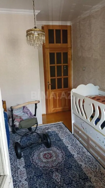 Satılır 4 otaqlı mənzil 105 m²