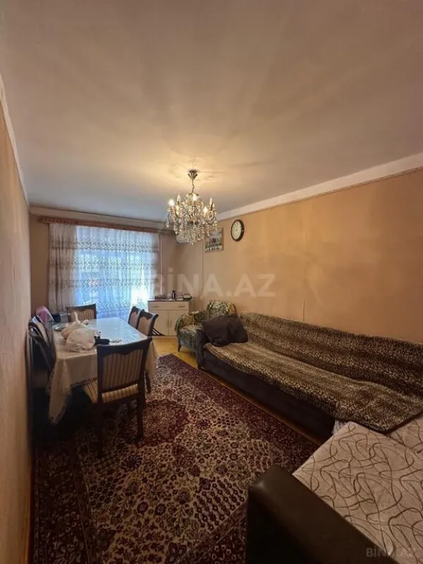Satılır 4 otaqlı mənzil 105 m²