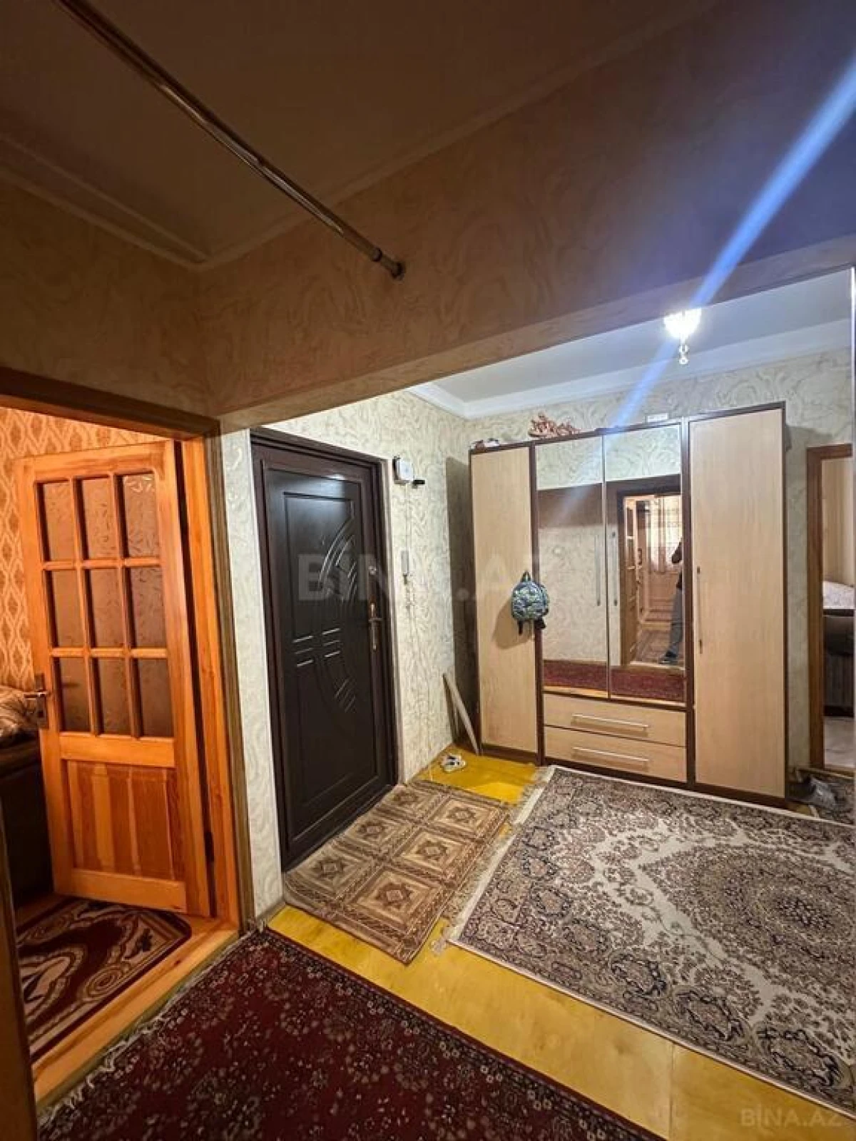 Satılır 4 otaqlı mənzil 105 m²
