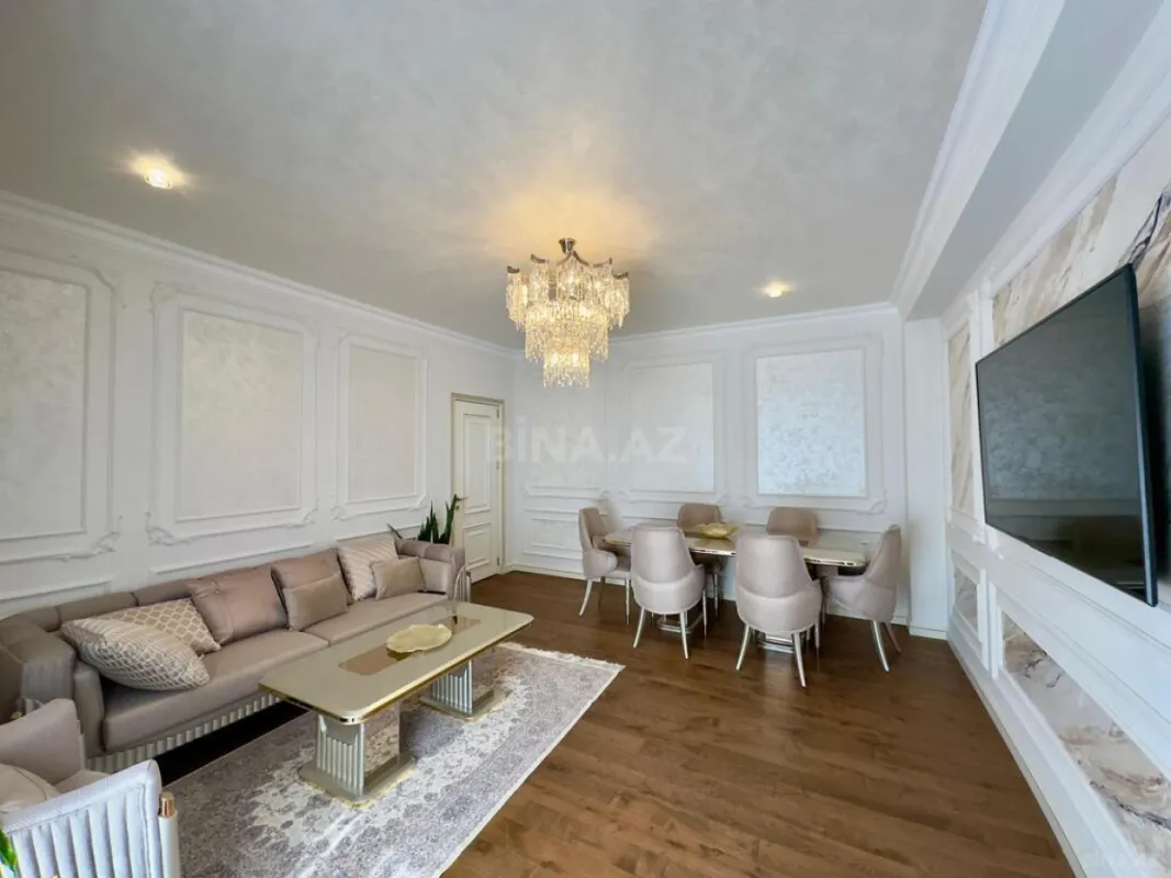 Satılır 4 otaqlı mənzil 155 m²