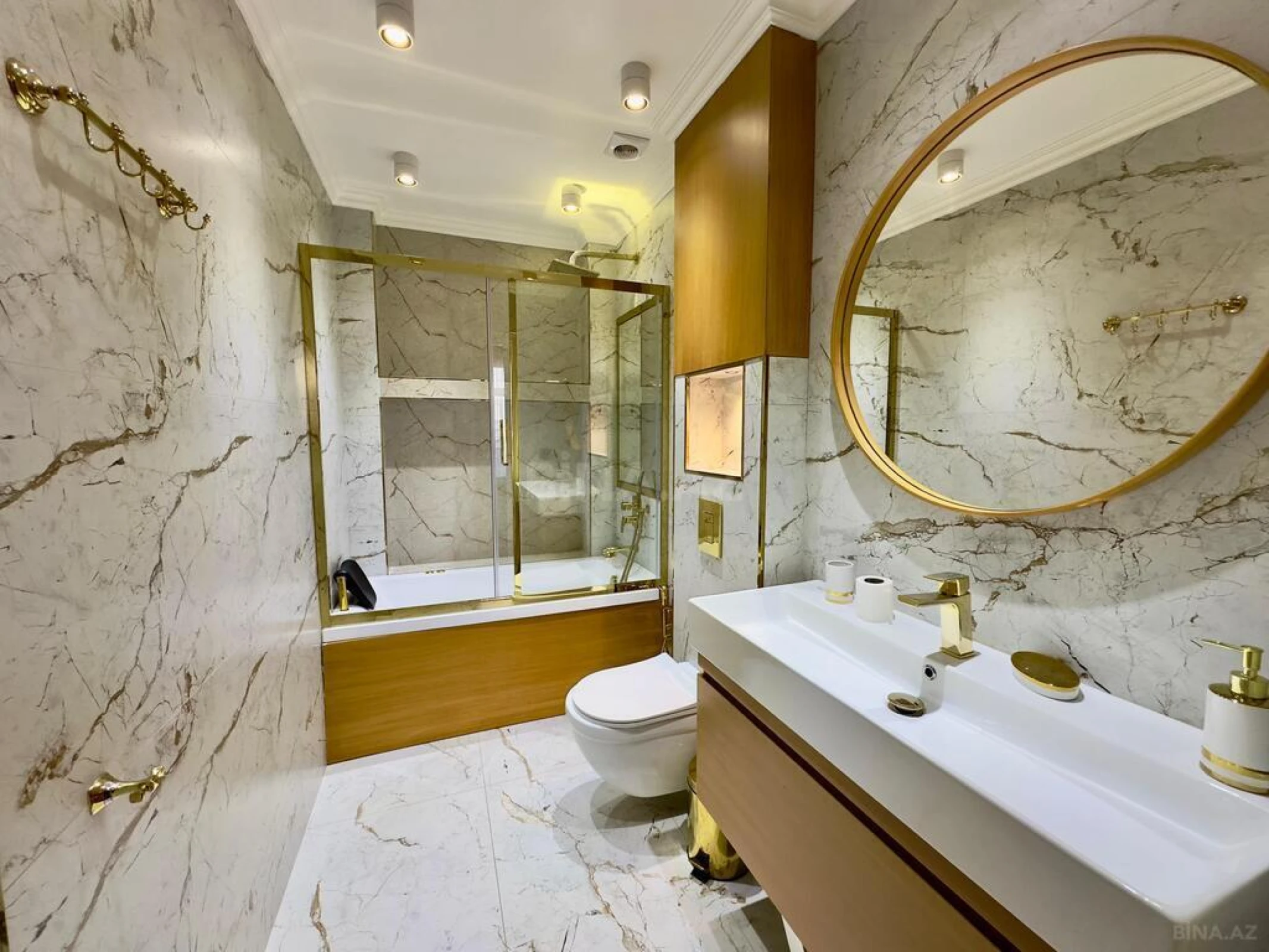 Satılır 4 otaqlı mənzil 155 m²