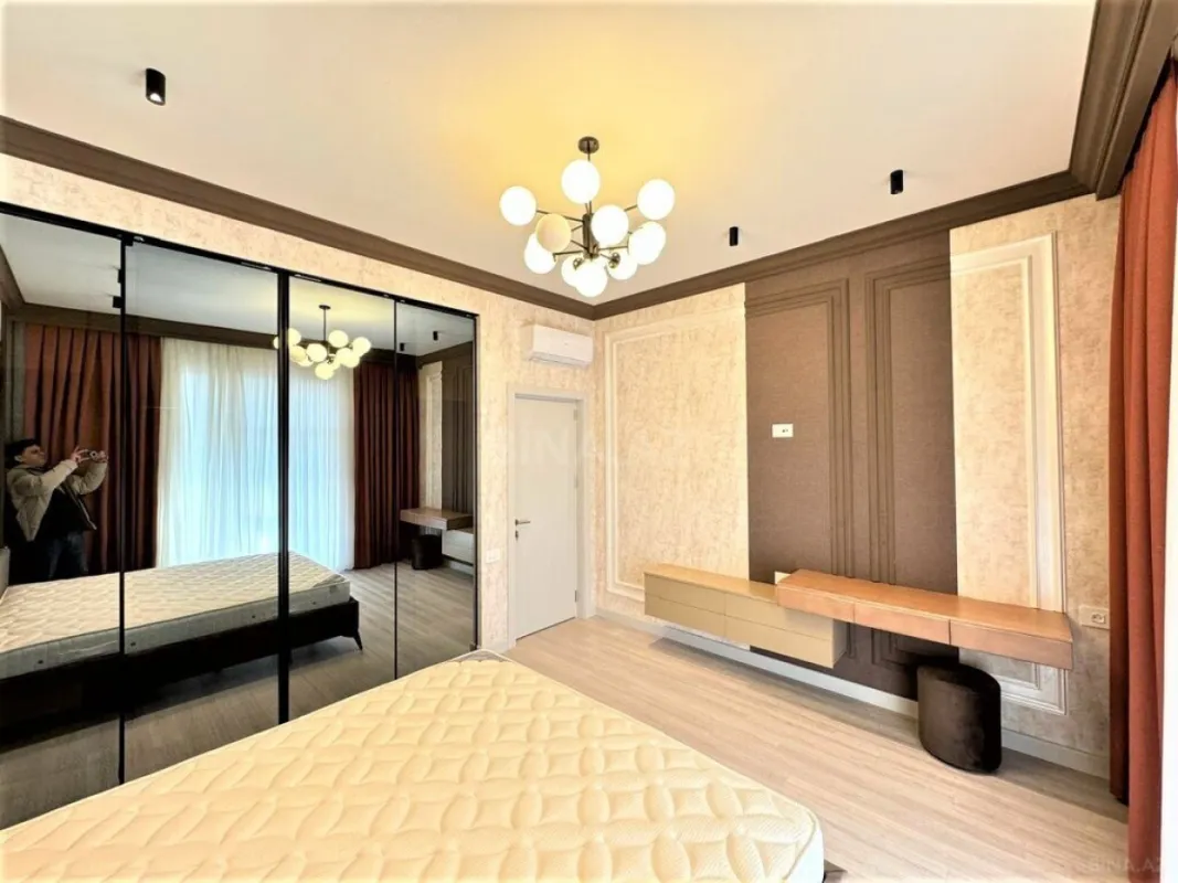 Kirayə verilir 3 otaqlı mənzil 150 m²