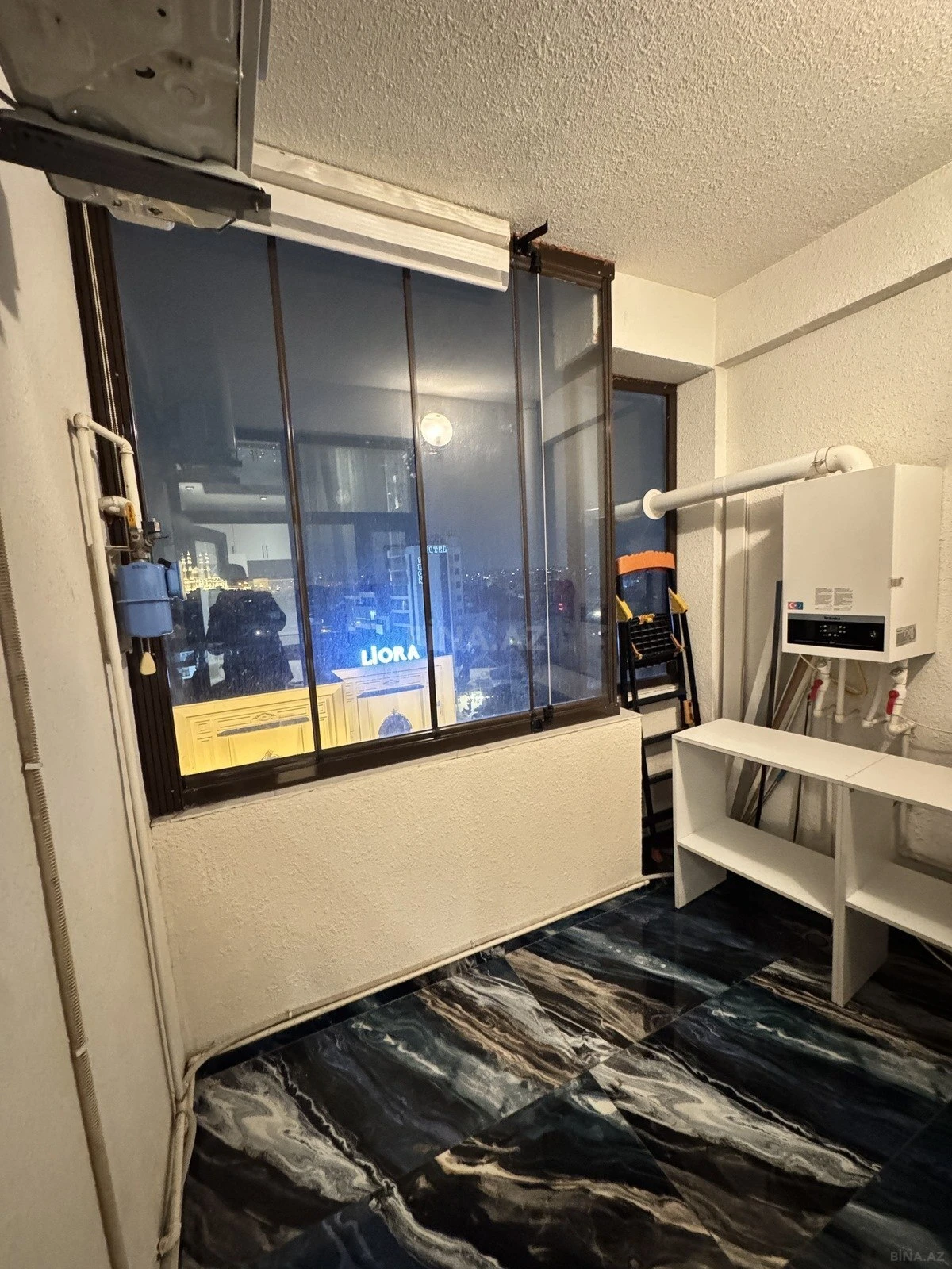 Kirayə verilir 2 otaqlı mənzil 65 m²