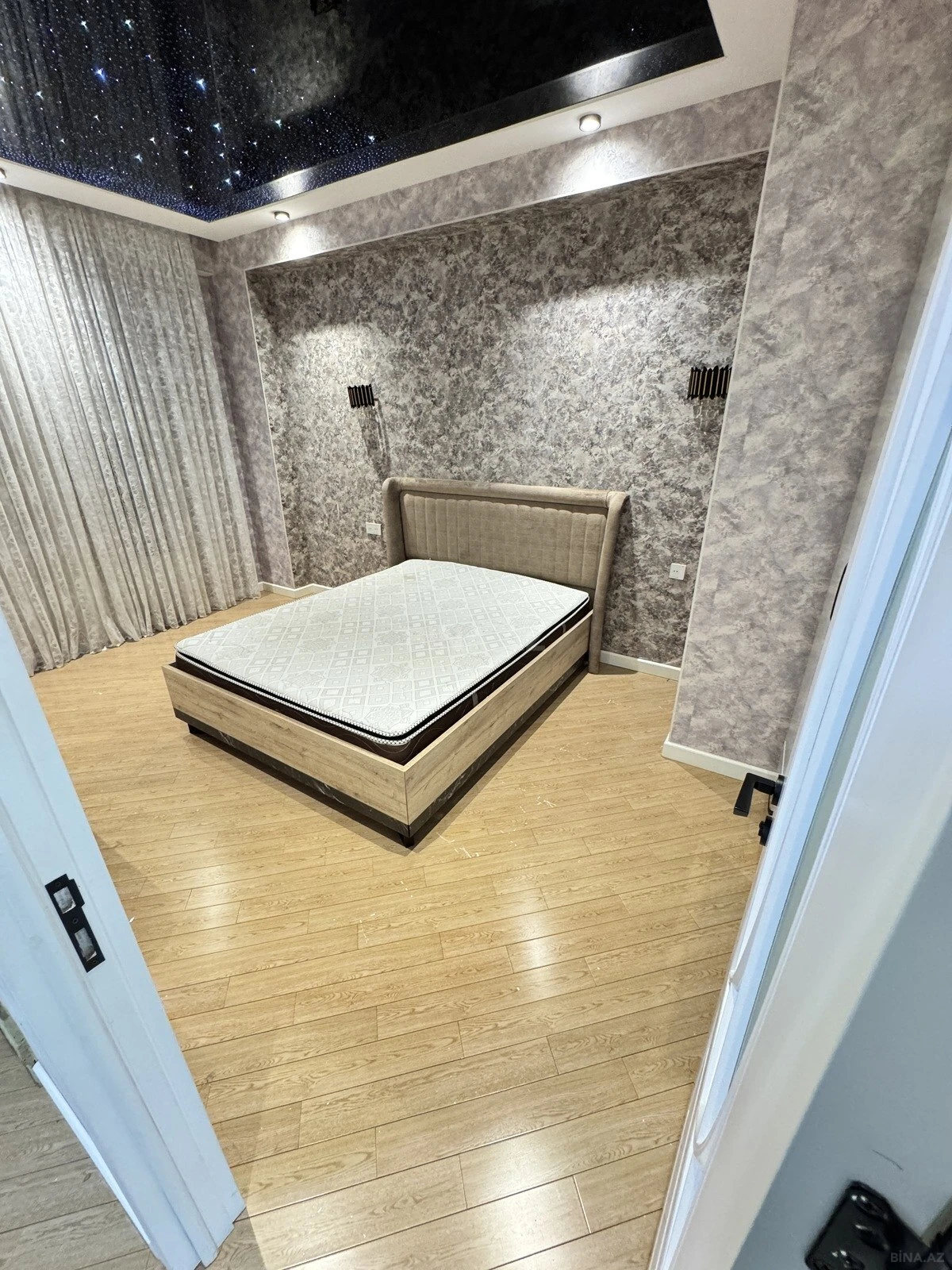 Kirayə verilir 2 otaqlı mənzil 65 m²