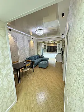 Kirayə verilir 2 otaqlı mənzil 65 m²