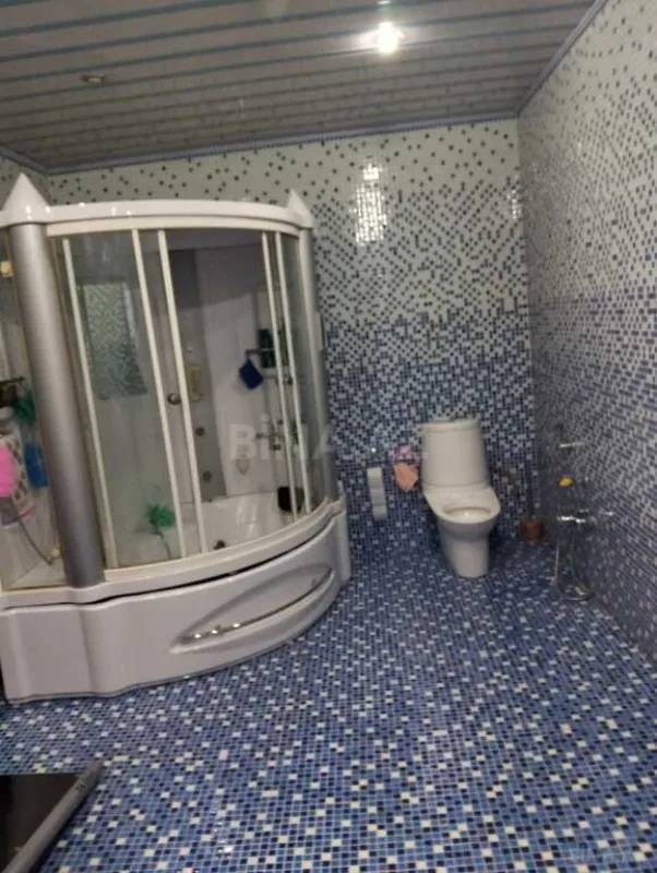 Satılır 8 otaqlı mənzil 250 m²