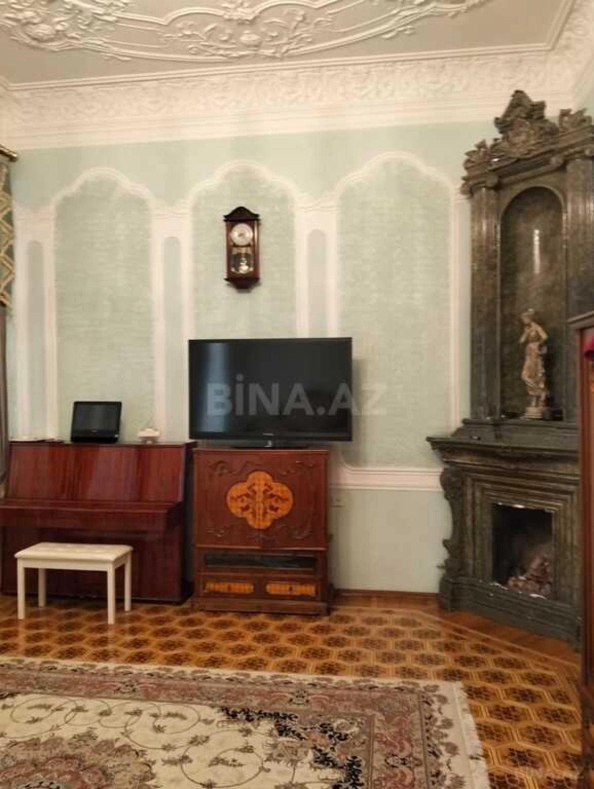 Satılır 8 otaqlı mənzil 250 m²