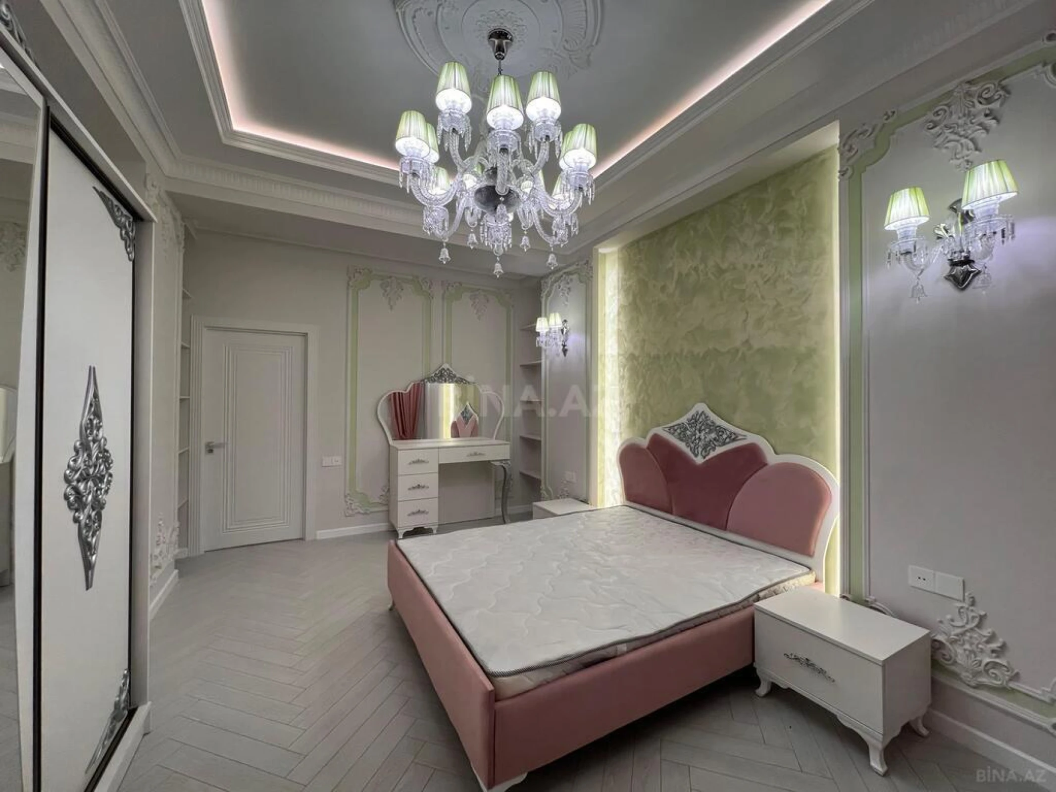 Satılır 2 otaqlı mənzil 65 m²