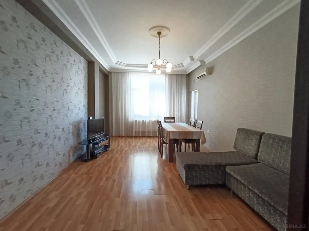 Satılır 3 otaqlı mənzil 110 m²