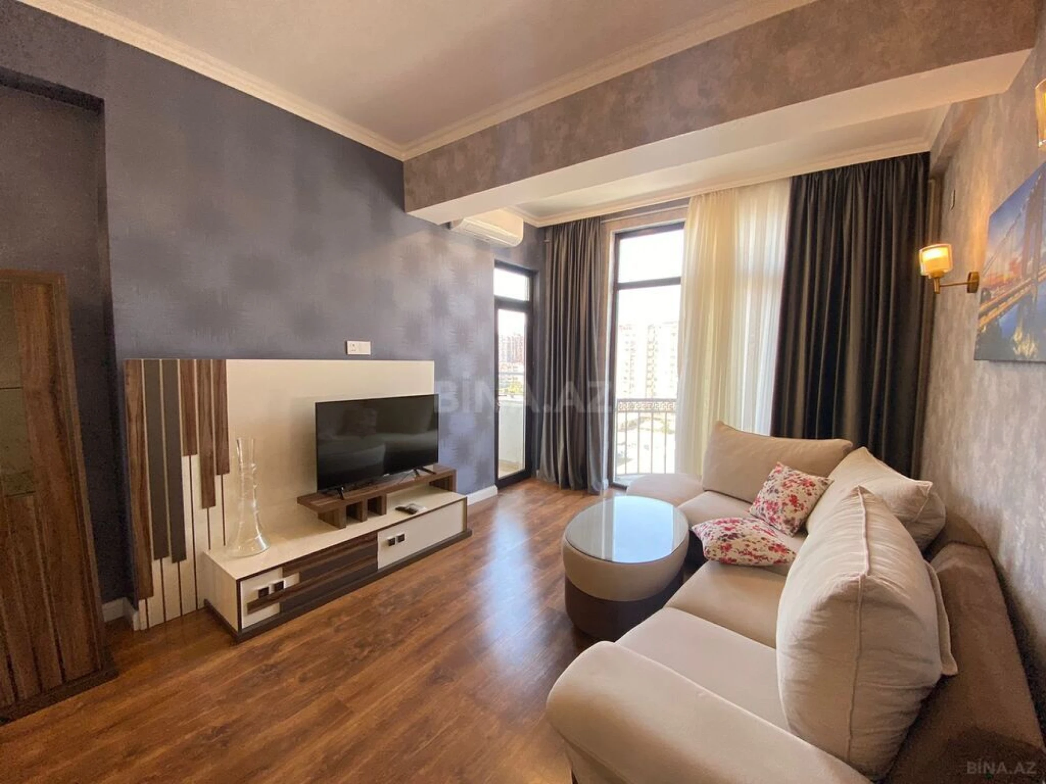 Kirayə verilir 2 otaqlı mənzil 65 m²
