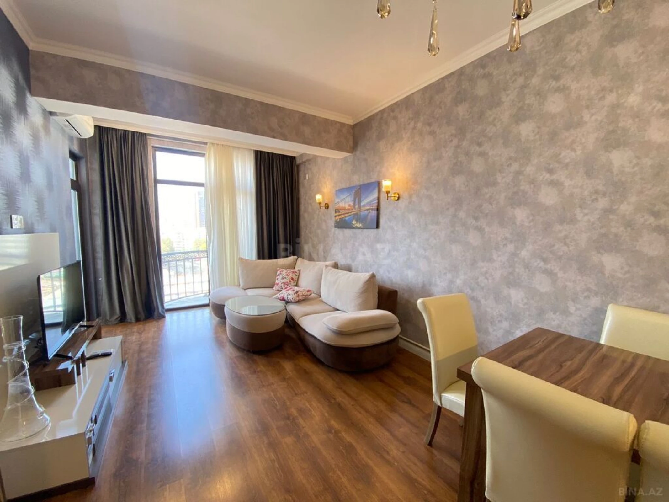 Kirayə verilir 2 otaqlı mənzil 65 m²