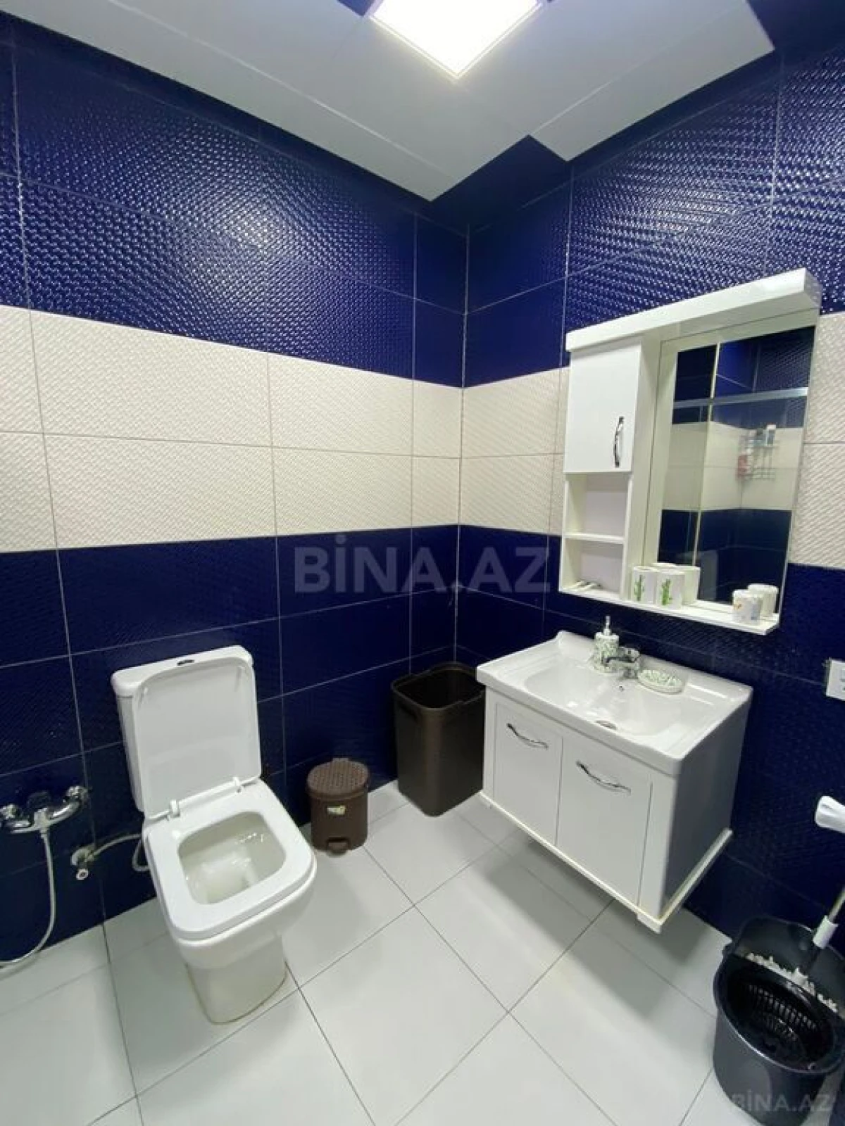 Kirayə verilir 2 otaqlı mənzil 65 m²