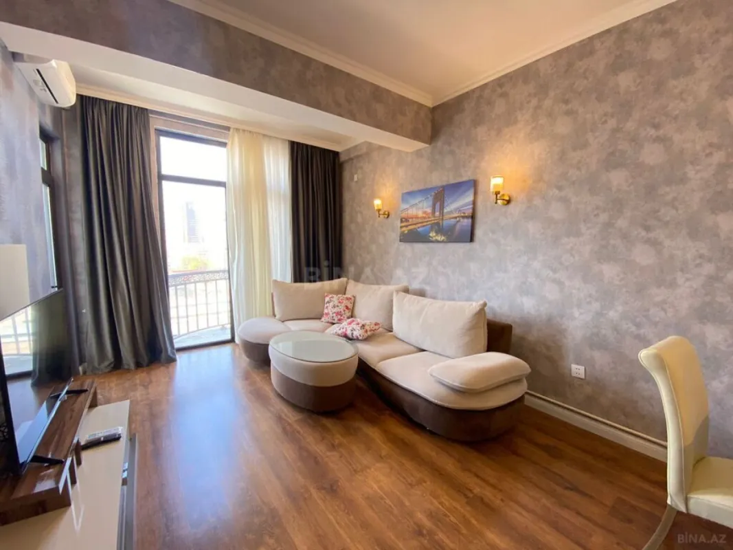 Kirayə verilir 2 otaqlı mənzil 65 m²
