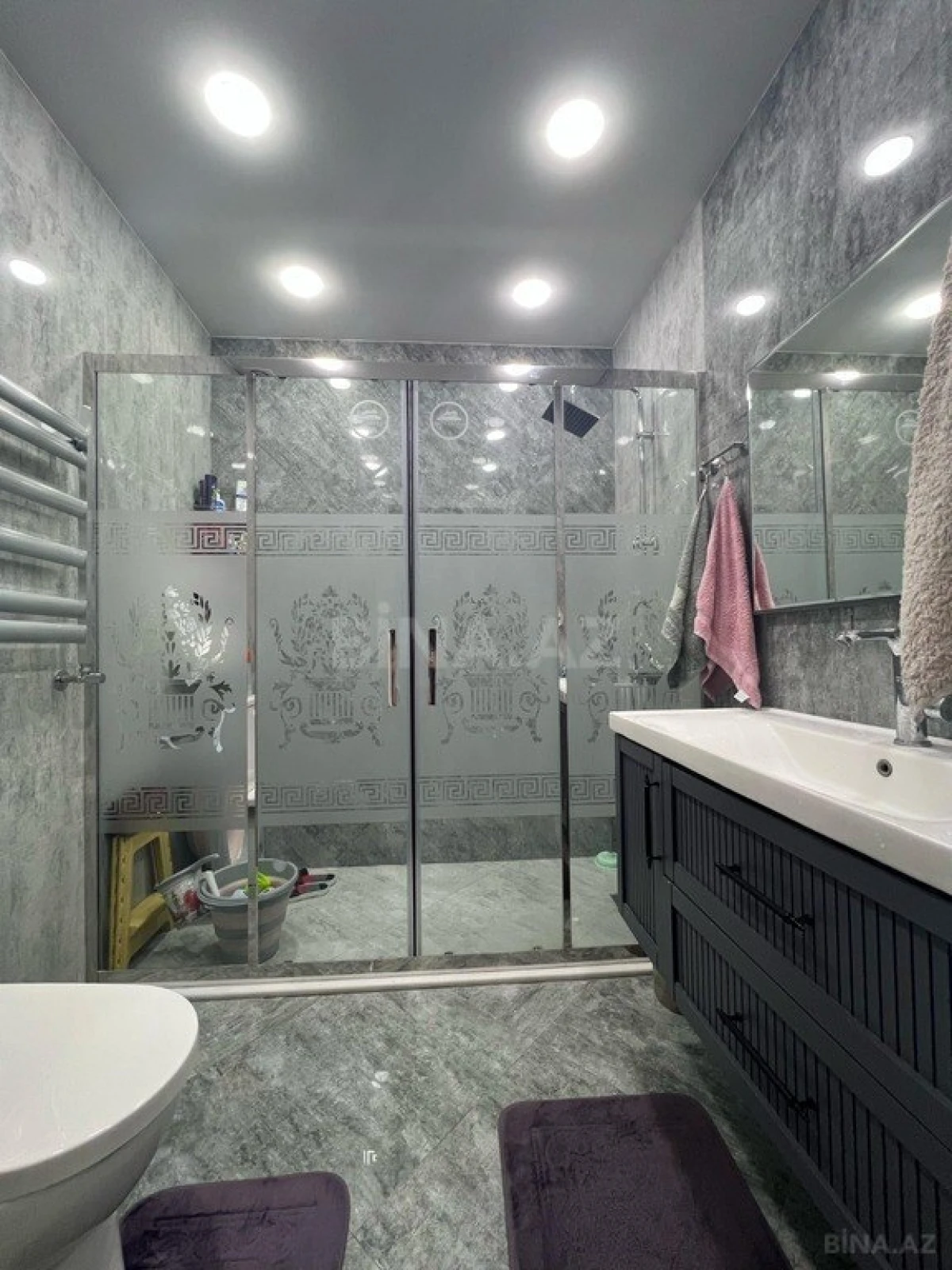 Satılır 4 otaqlı mənzil 156 m²