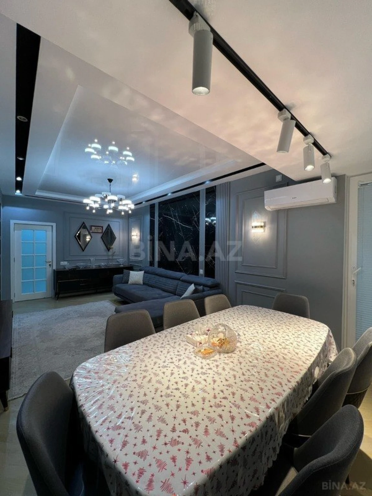 Satılır 4 otaqlı mənzil 156 m²