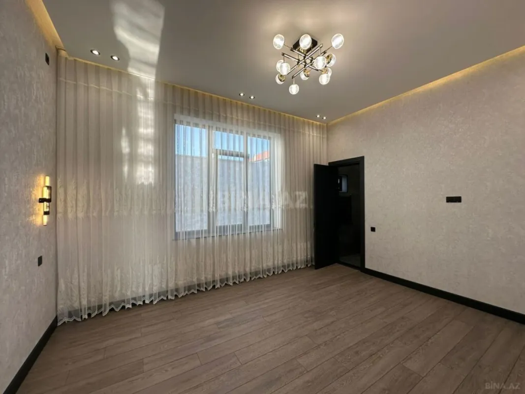 Satılır 4 otaqlı həyət evi 200 m²