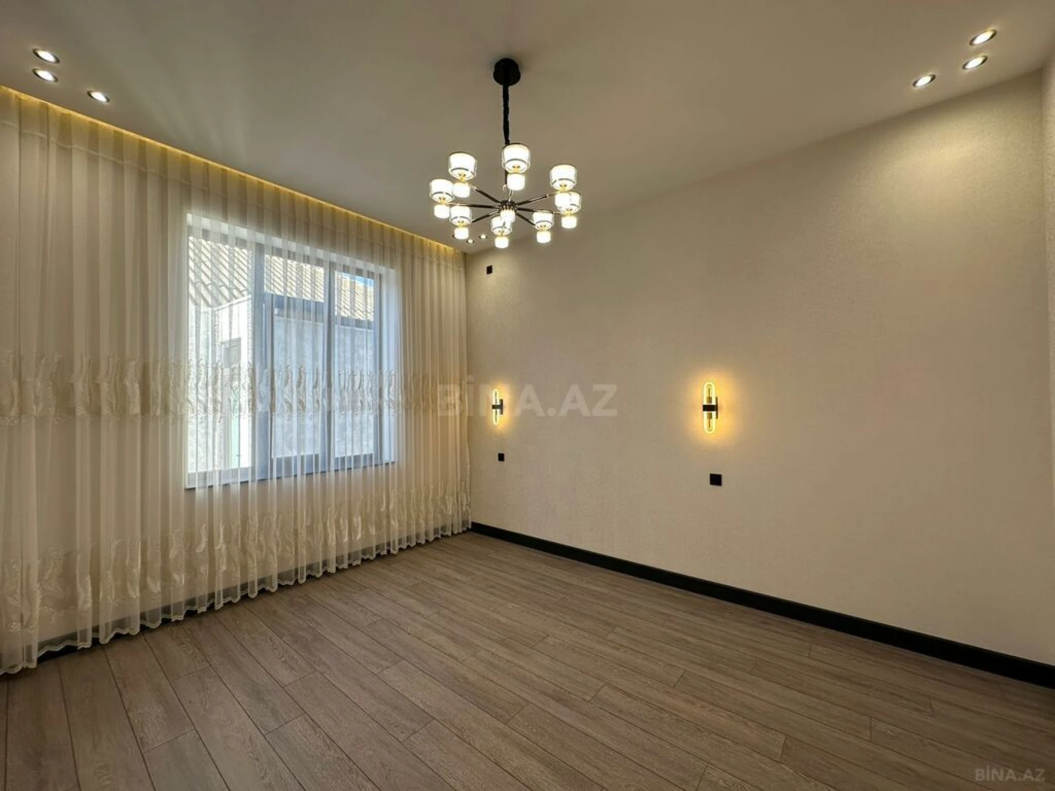 Satılır 4 otaqlı həyət evi 200 m²
