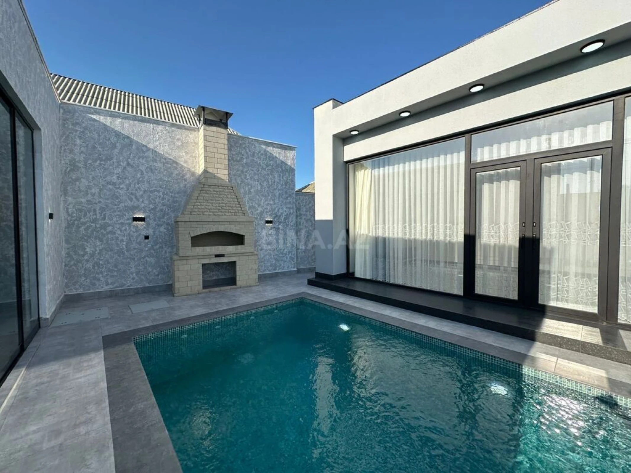 Satılır 4 otaqlı həyət evi 200 m²