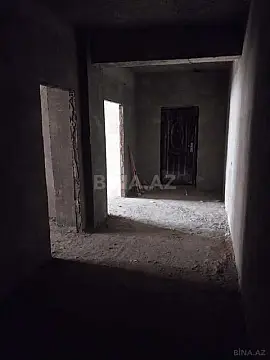 Satılır 4 otaqlı mənzil 140 m²