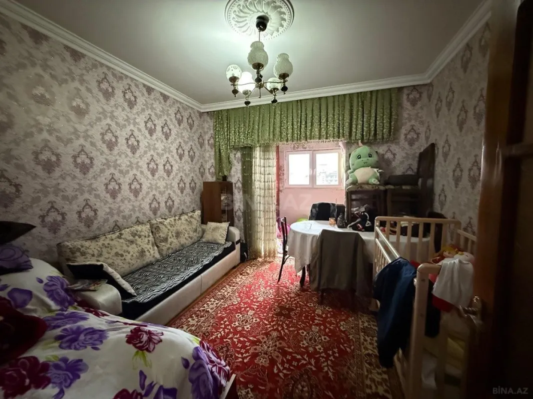 Satılır 4 otaqlı mənzil 105 m²