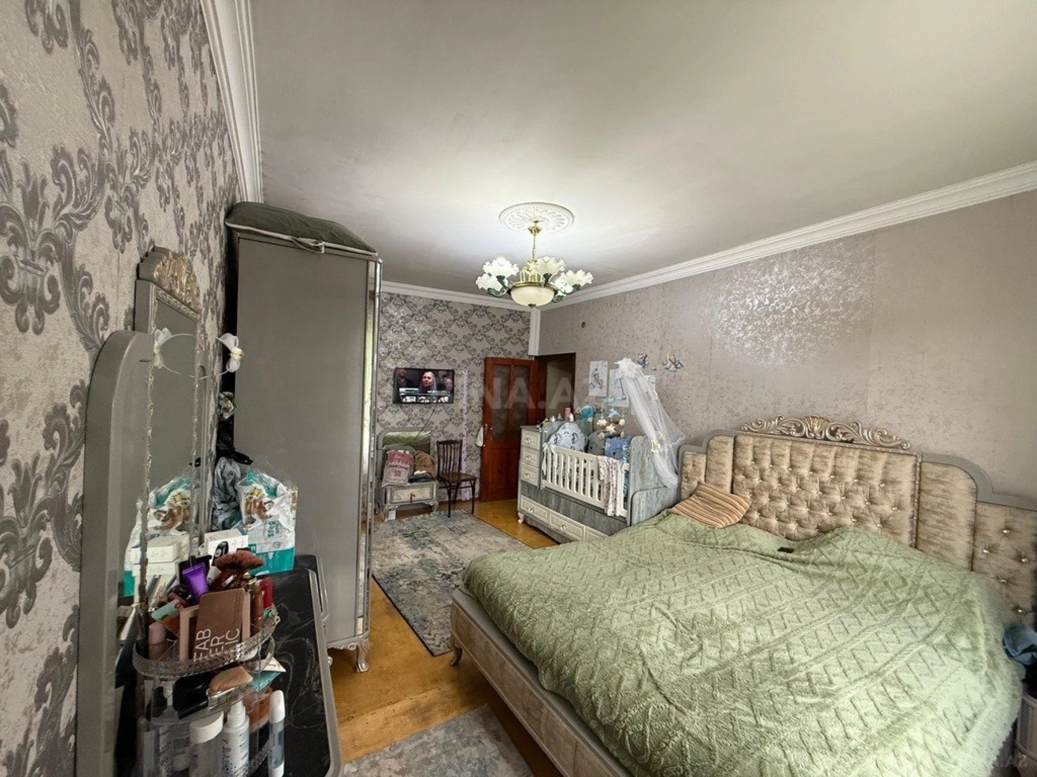 Satılır 4 otaqlı mənzil 105 m²