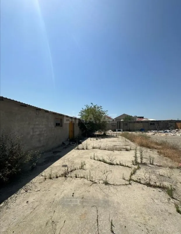 Satılır obyekt 1400 m²