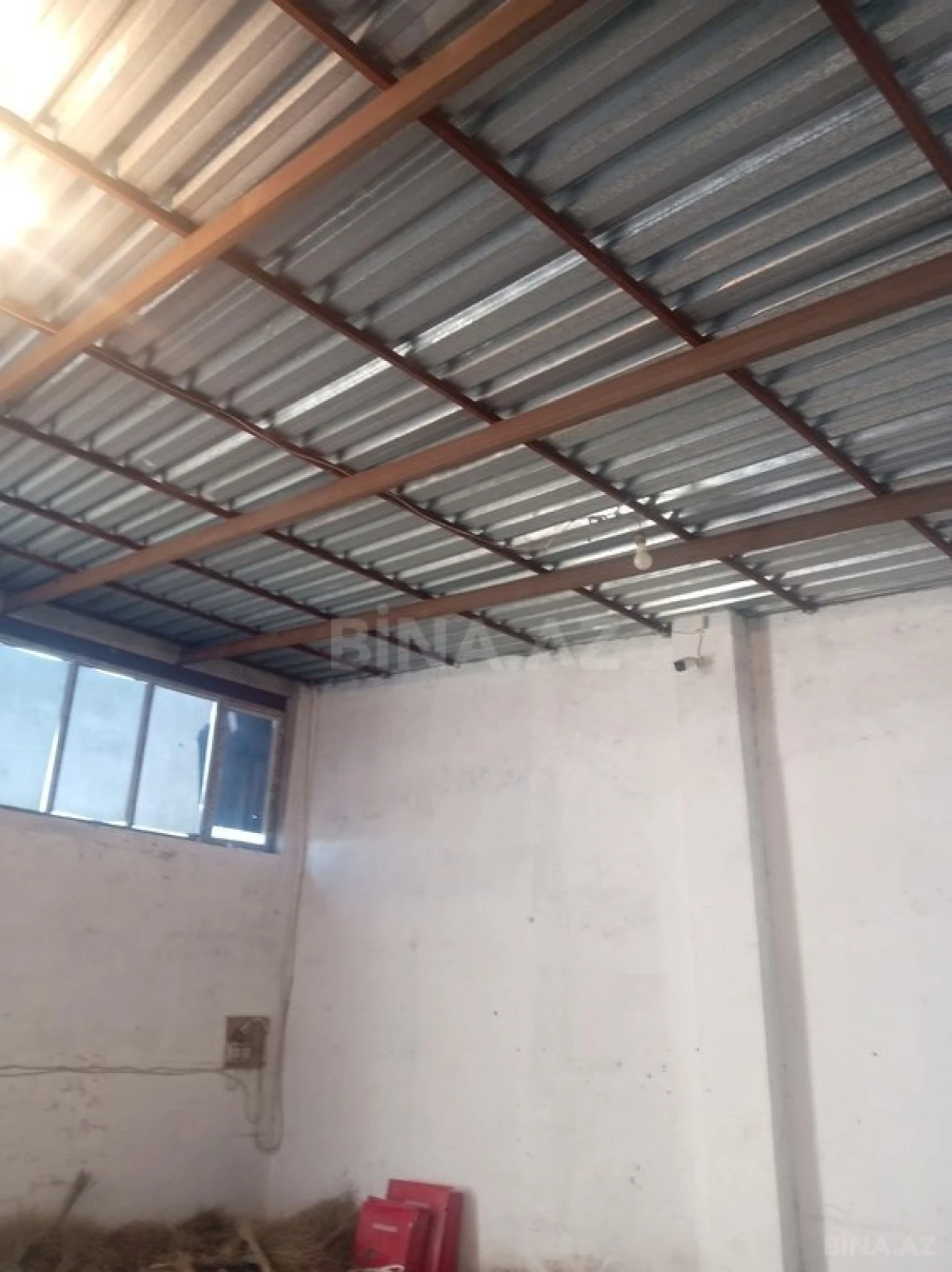 Satılır obyekt 1400 m²