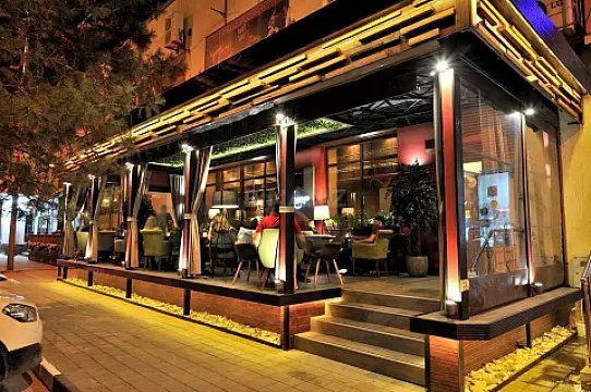 Satılır obyekt 198 m²