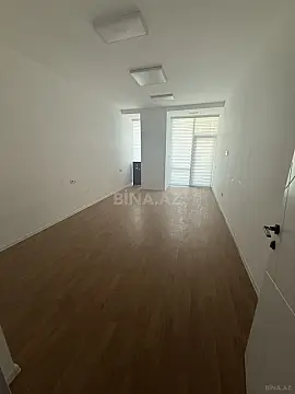 Satılır 4 otaqlı mənzil 213 m²